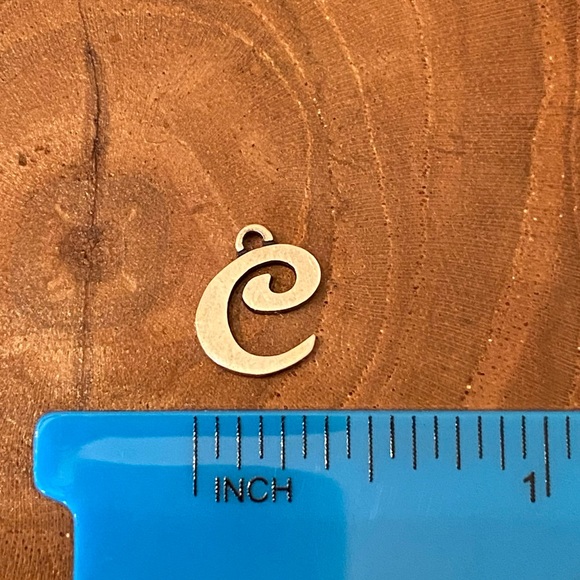 James Avery Letter C Script Initial Charm 🌼 - Picture 4 of 4